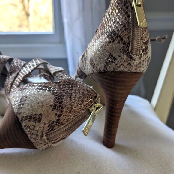 Anne Klein Womens Sz 7 Akornella SnakeSkin Leather Gladiator OpenToe LaceUp Heel - Picture 2 of 9